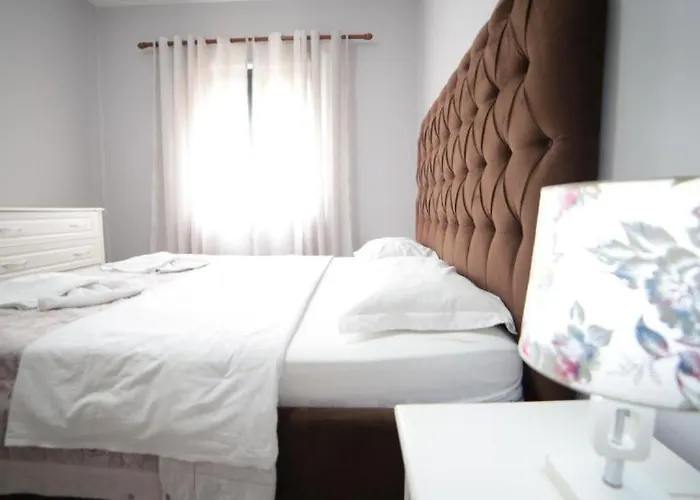 Bujtina Shqiptare 2*