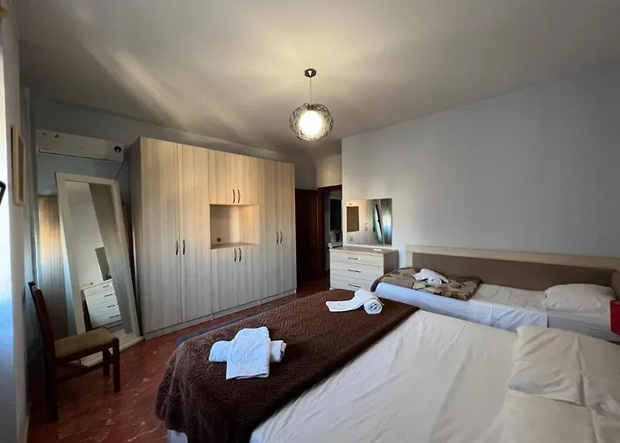 Bujtina Shqiptare 2*